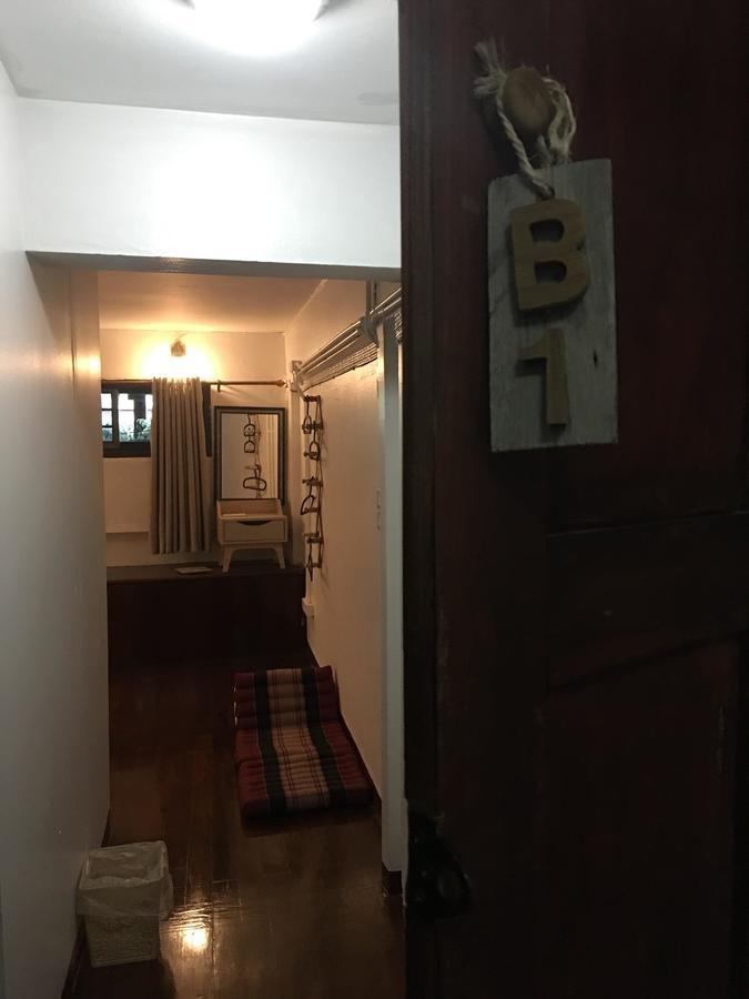 Bee Friend Hostel Чіангмай Екстер'єр фото